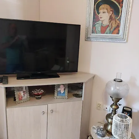 Amfitheas Apartment